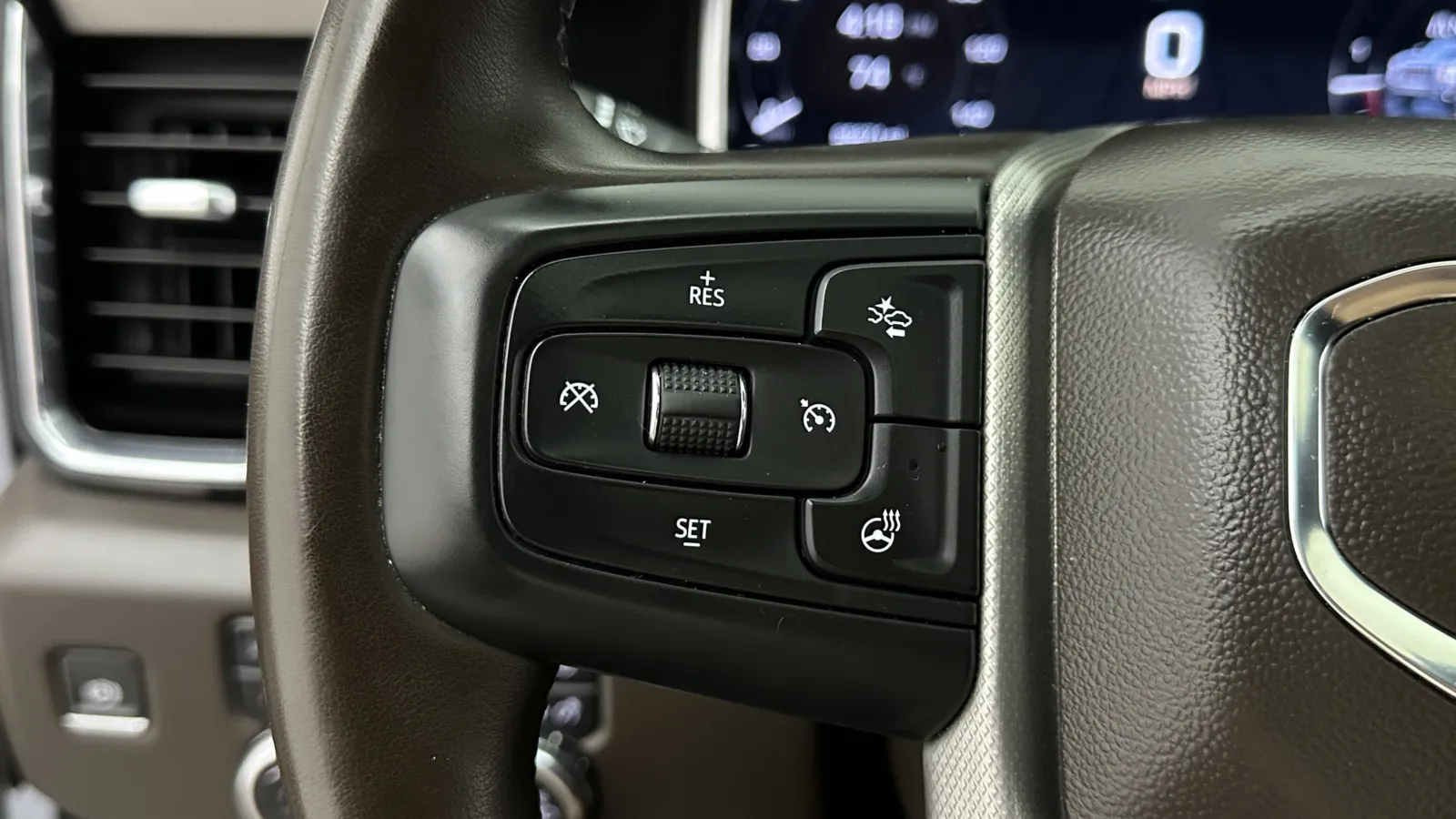 GMC Sierra photo 21