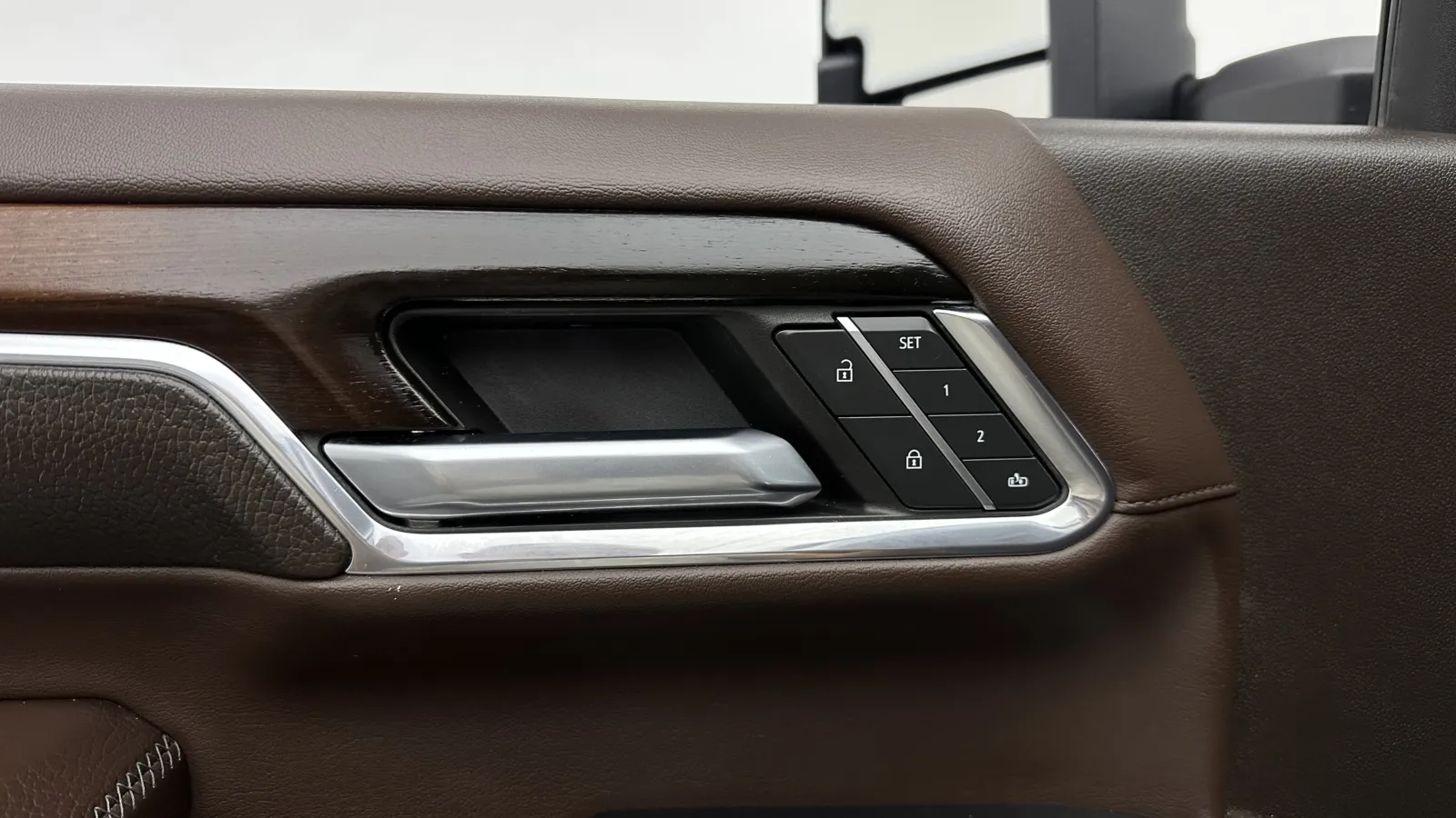 GMC Sierra photo 13