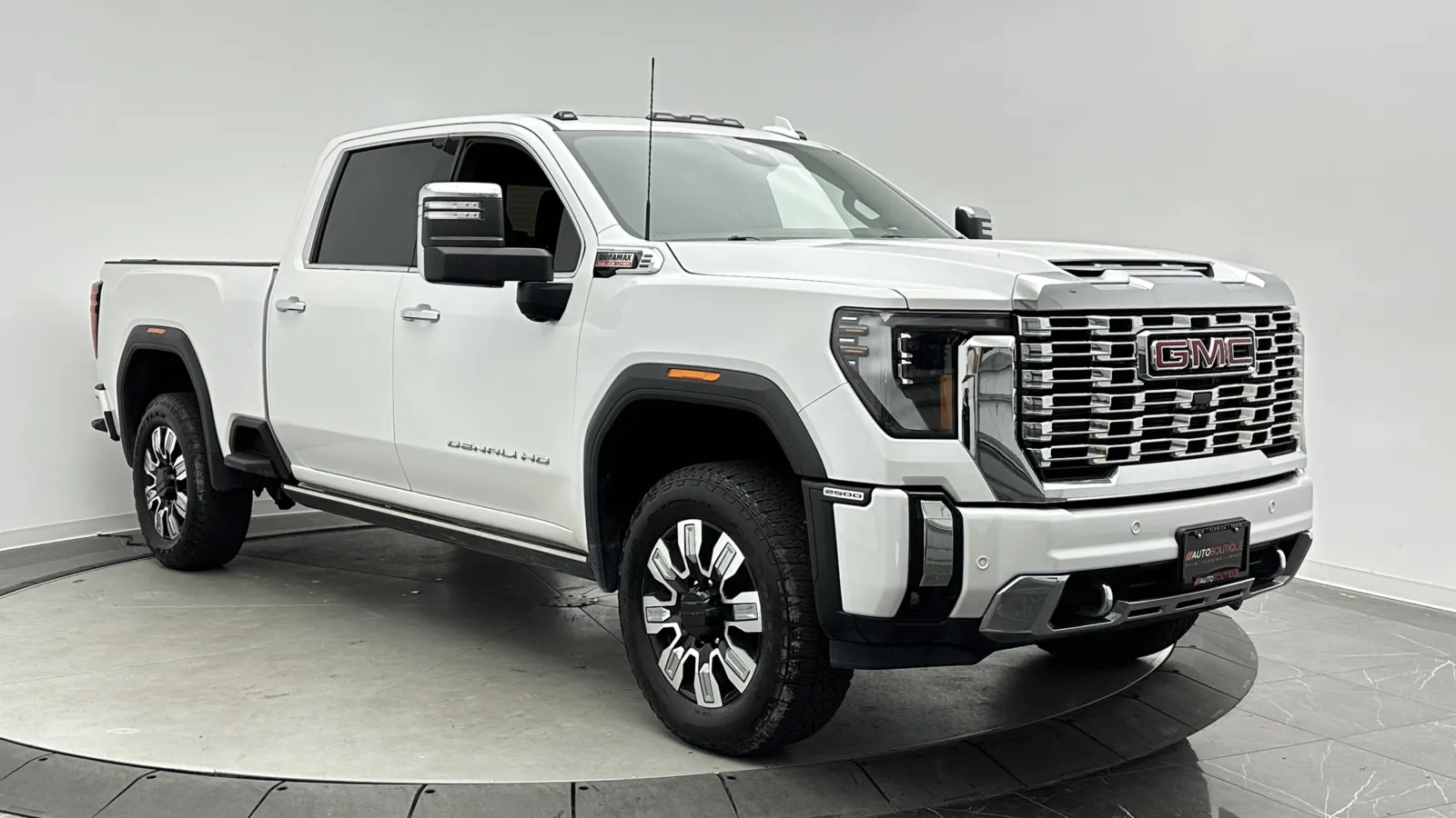 GMC Sierra photo 3