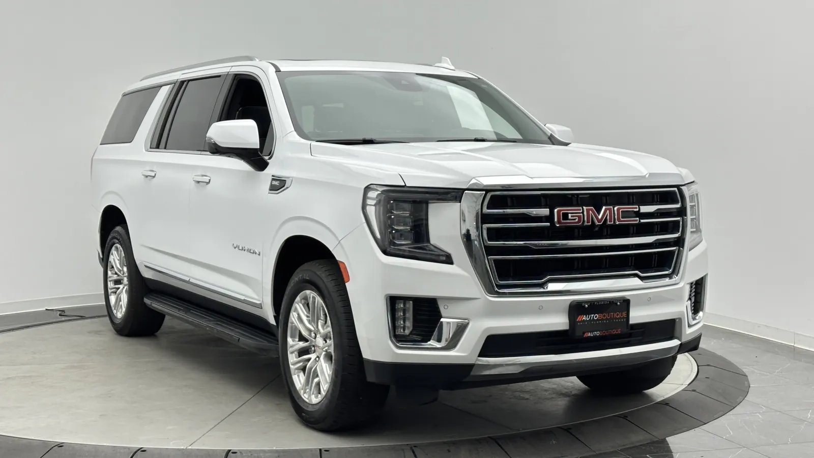 GMC Yukon XL photo 3