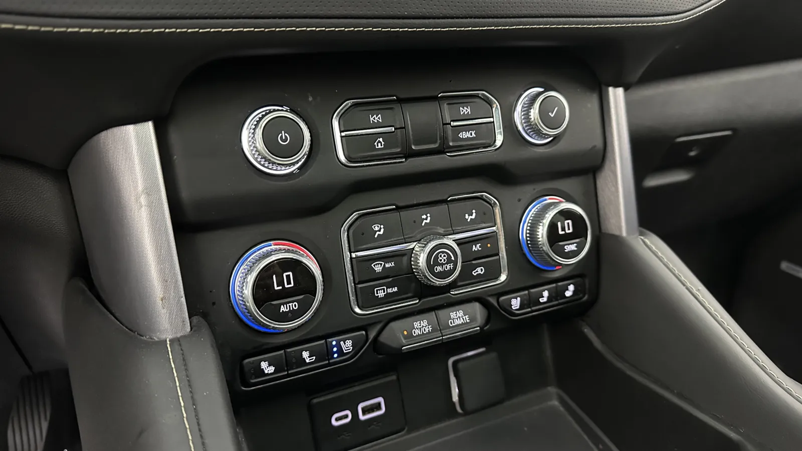 GMC Yukon XL photo 18