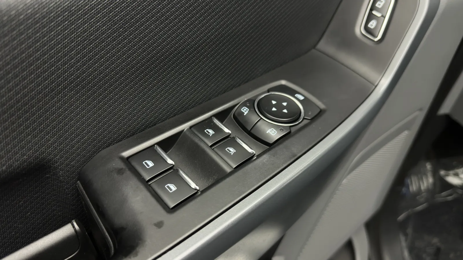 Ford F-150 photo 11
