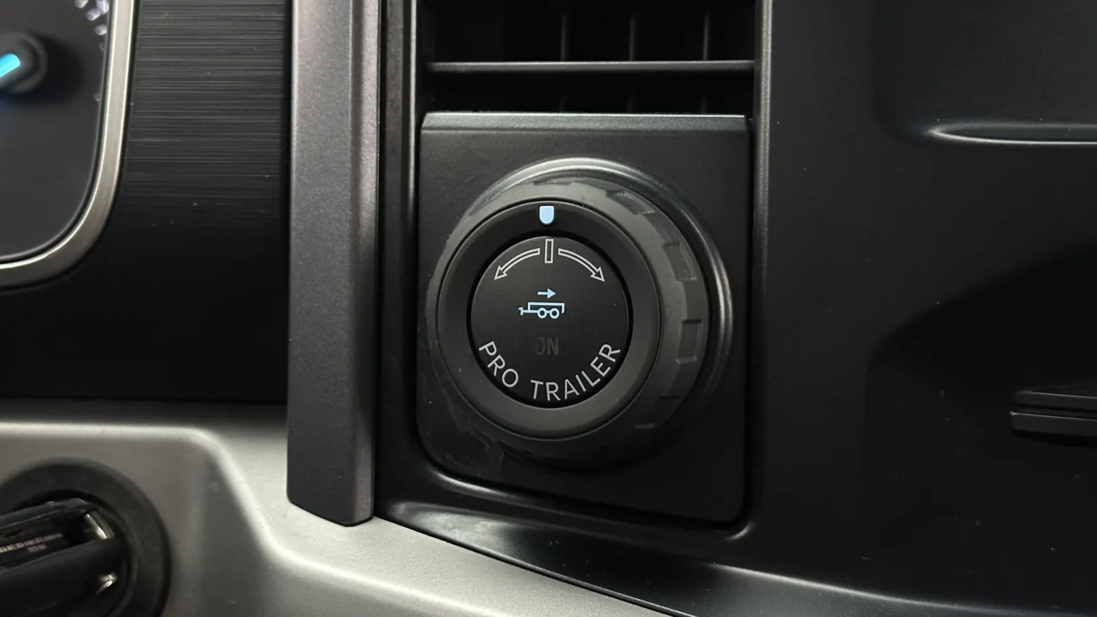 Ford F-150 photo 17