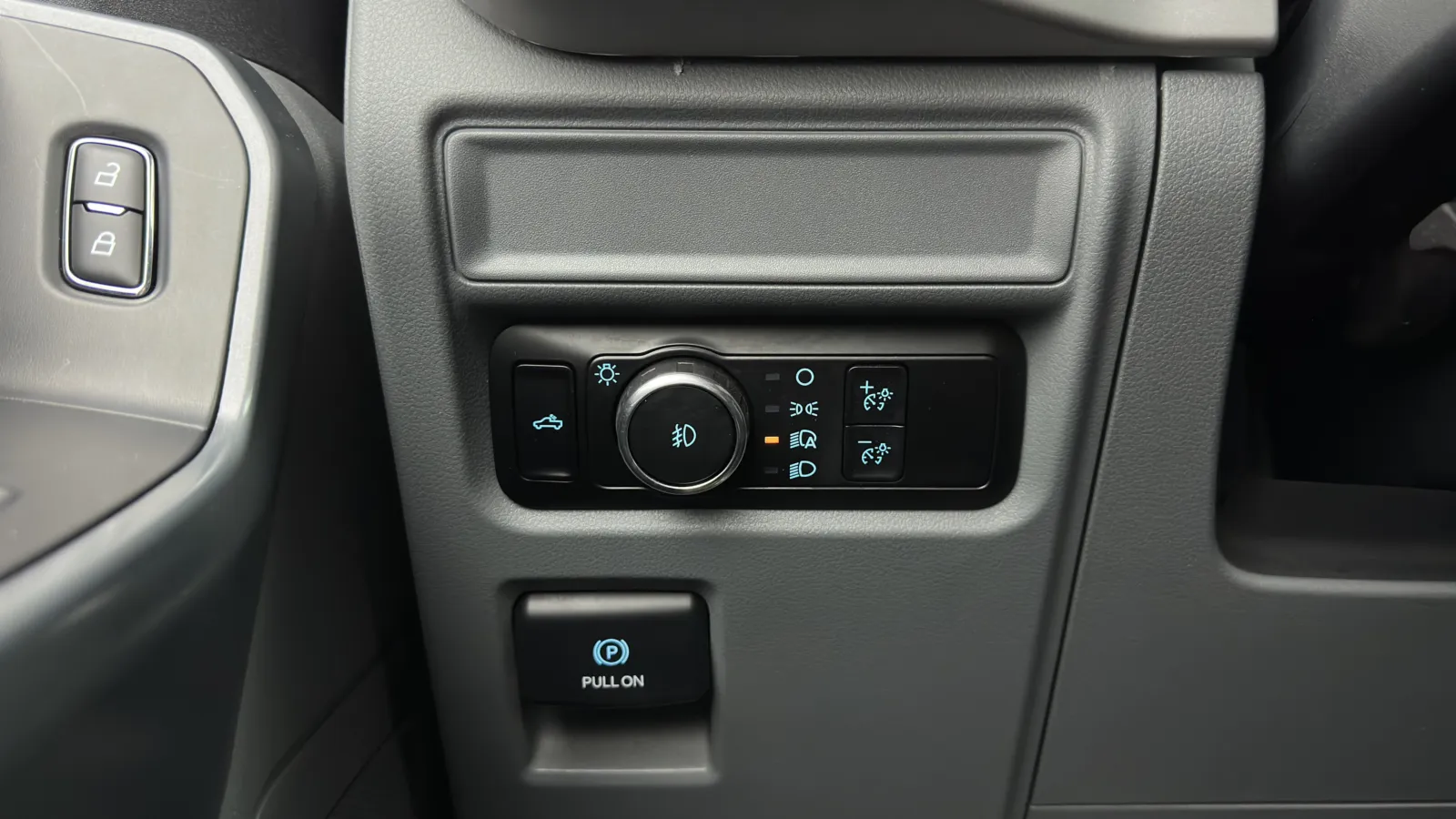 Ford F-150 photo 21