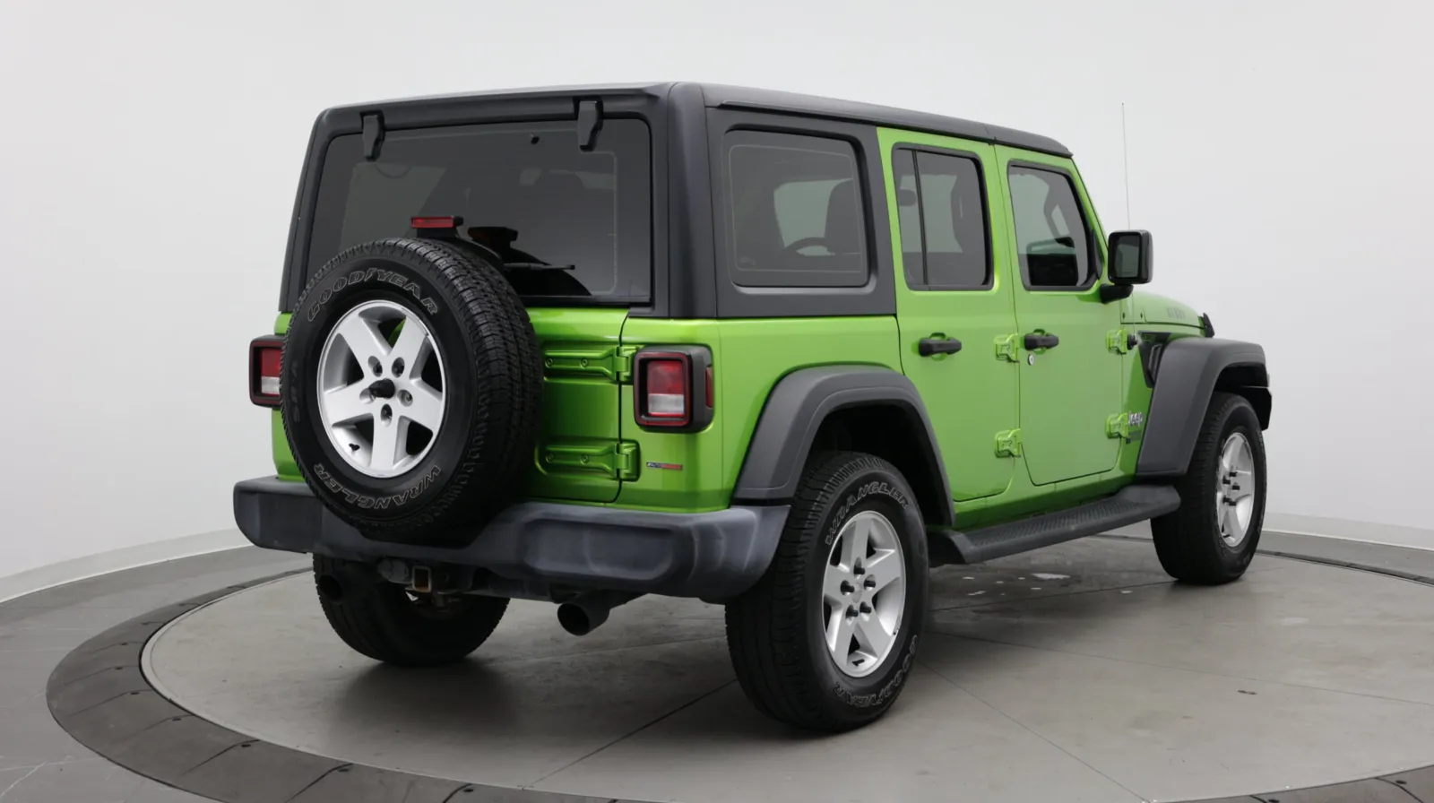 Jeep Wrangler photo 7