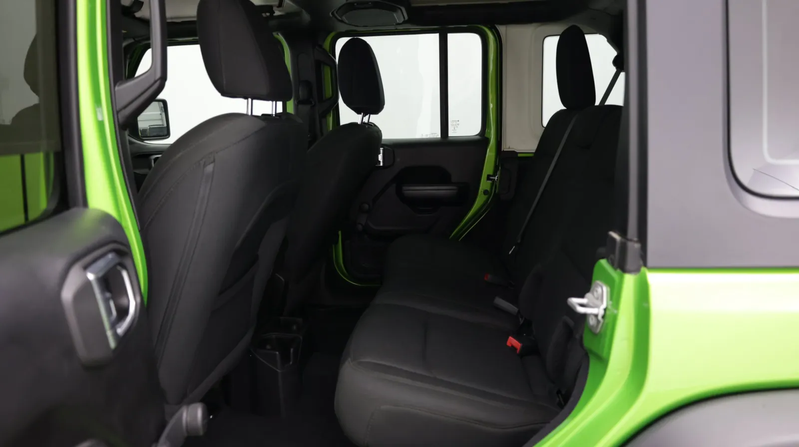 Jeep Wrangler photo 19