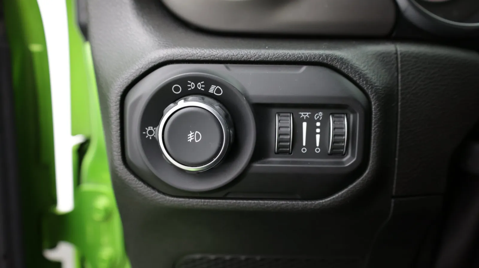 Jeep Wrangler photo 12