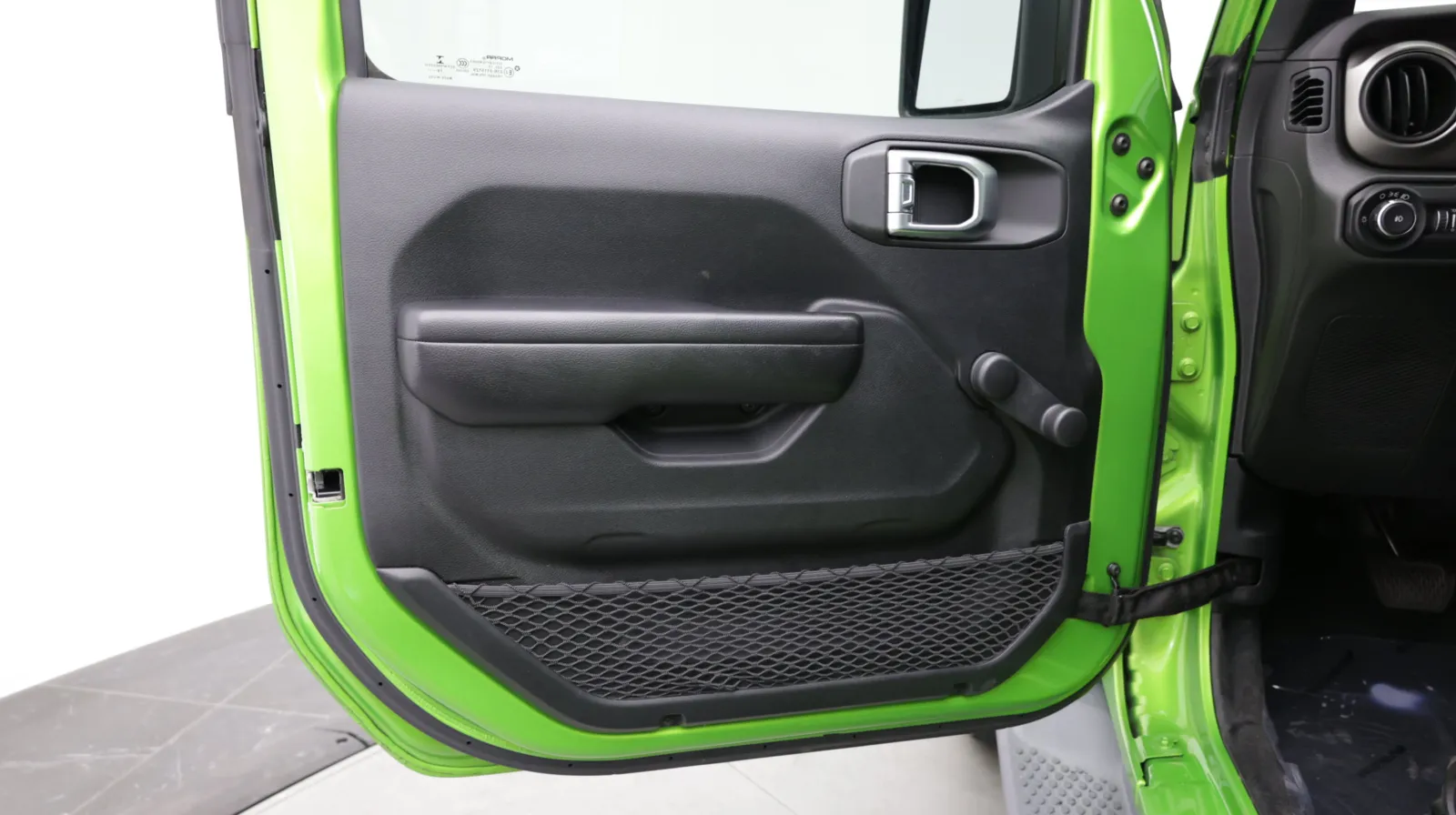 Jeep Wrangler photo 10