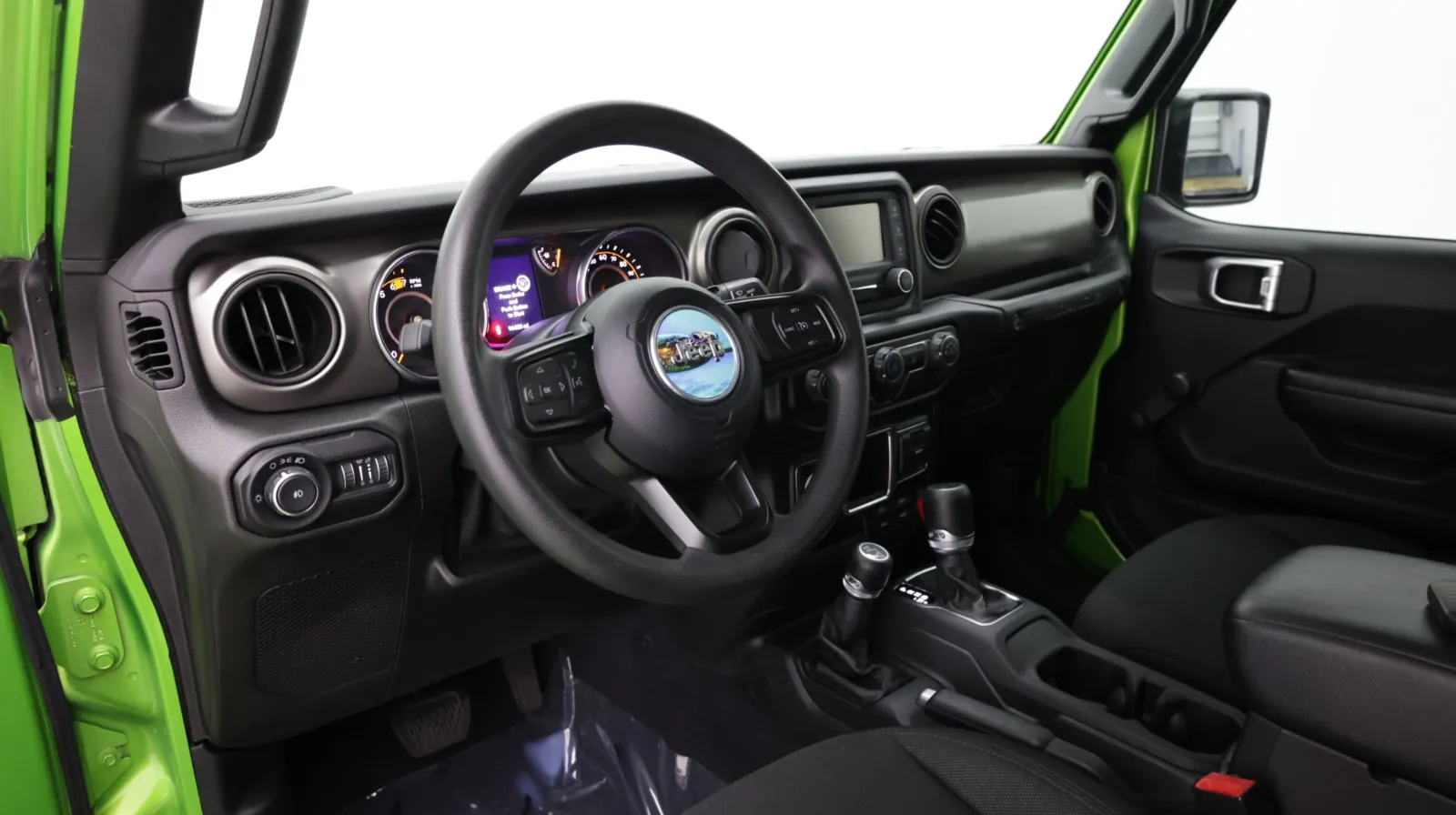 Jeep Wrangler photo 9