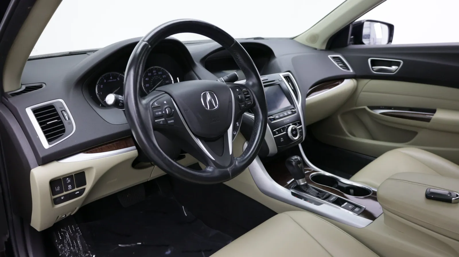 Acura TLX photo 12