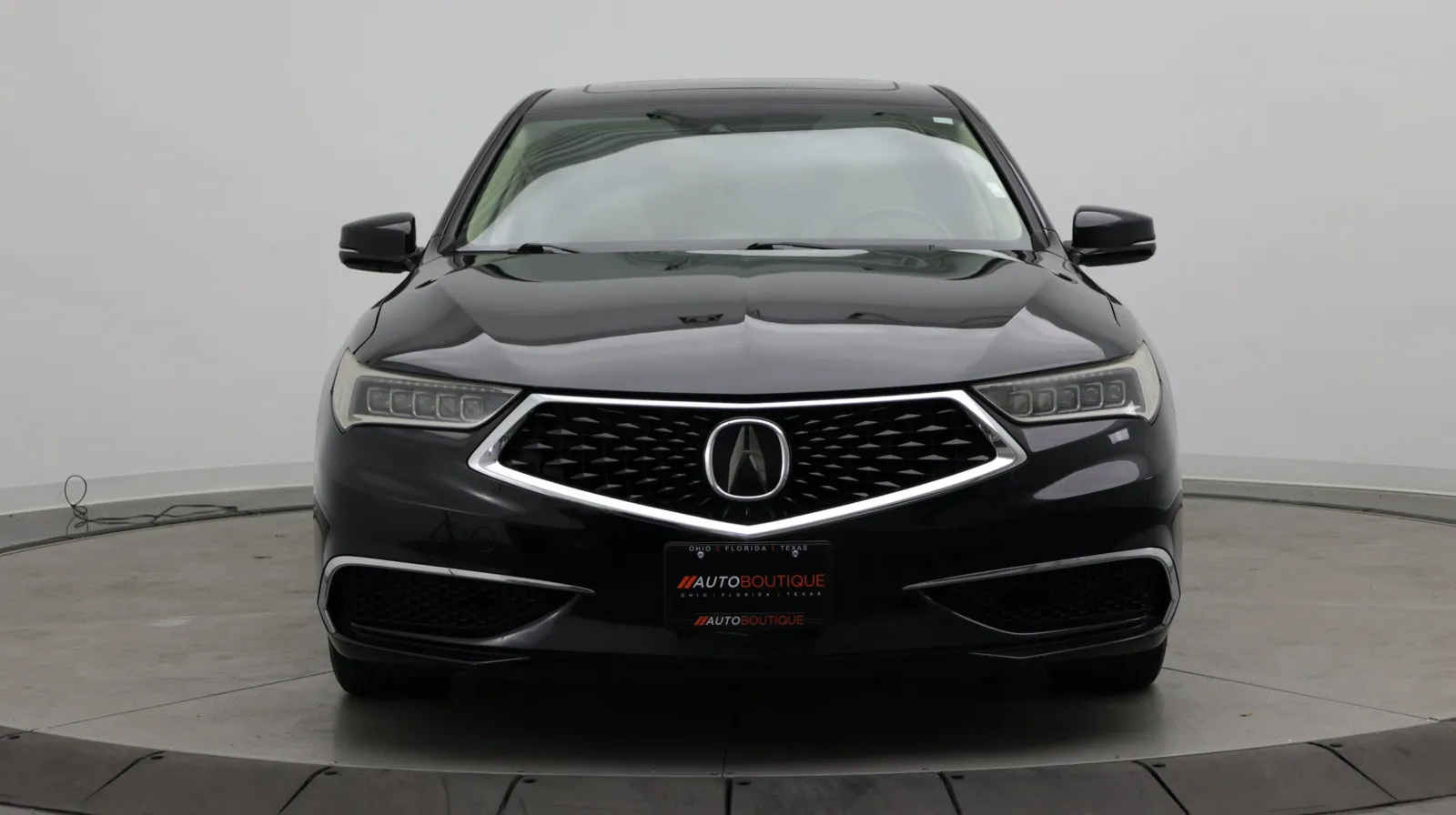 Acura TLX photo 2