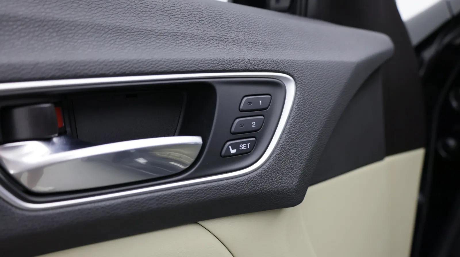 Acura TLX photo 14