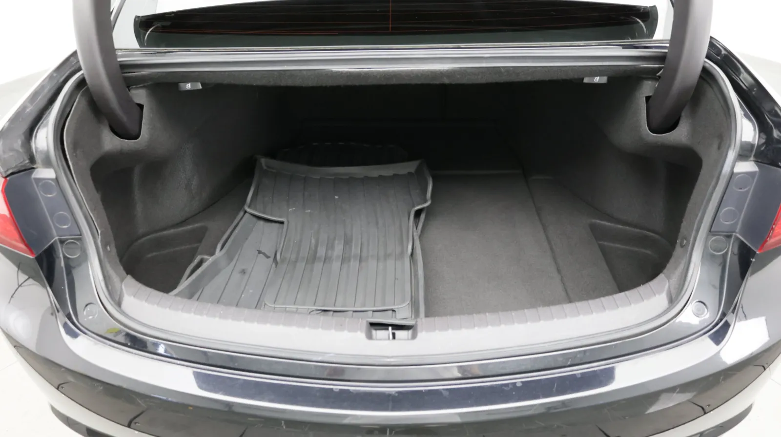 Acura TLX photo 32