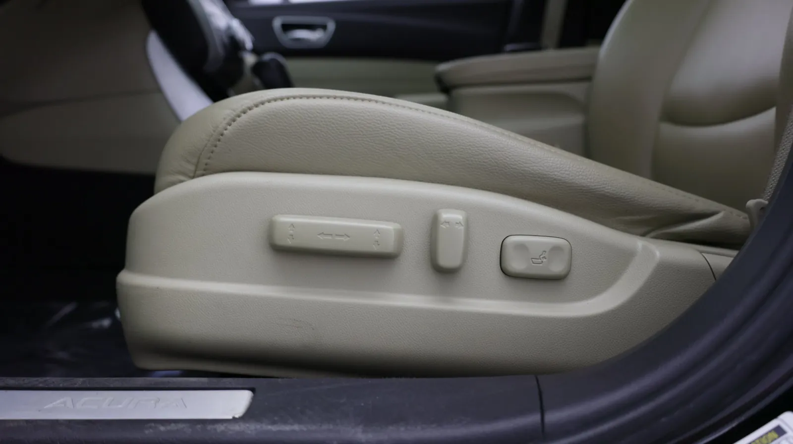 Acura TLX photo 15