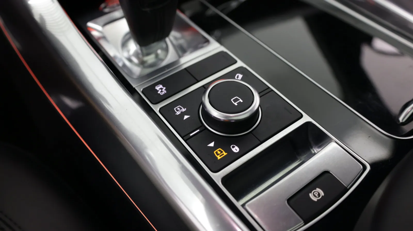 Land Rover Range Rover Sport photo 19