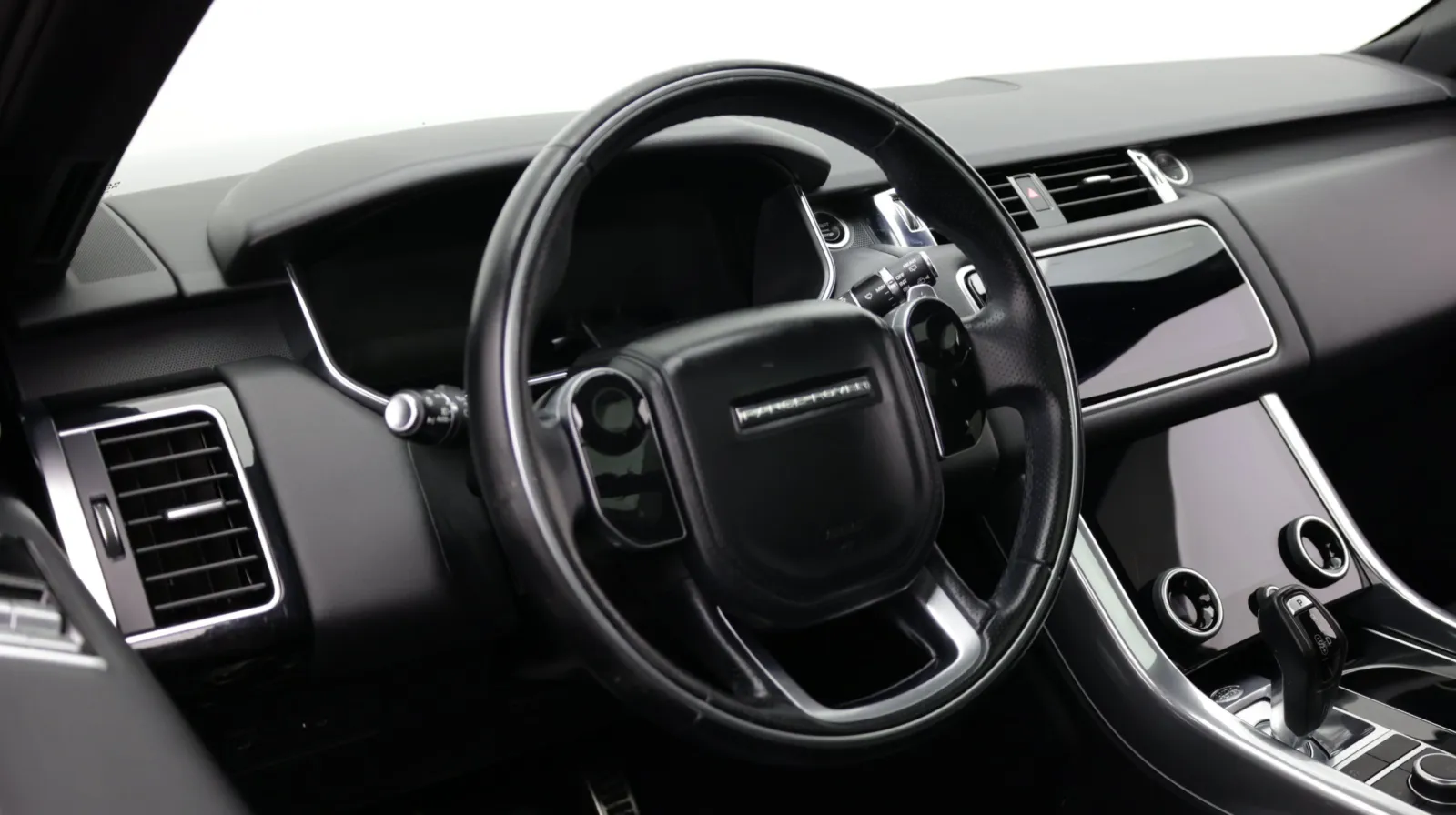 Land Rover Range Rover Sport photo 11