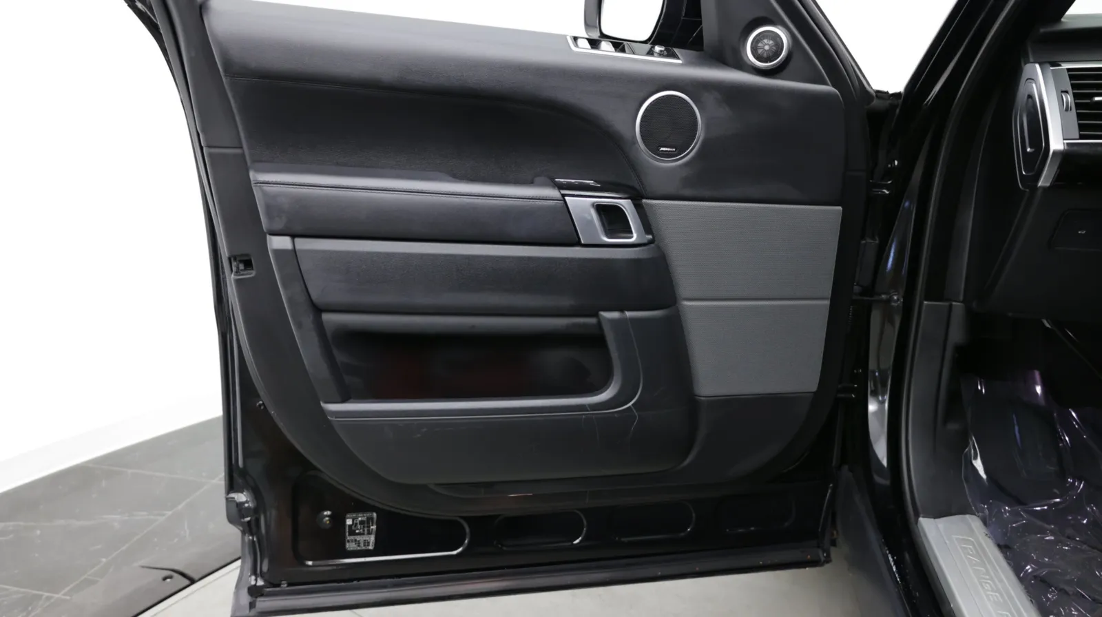 Land Rover Range Rover Sport photo 12