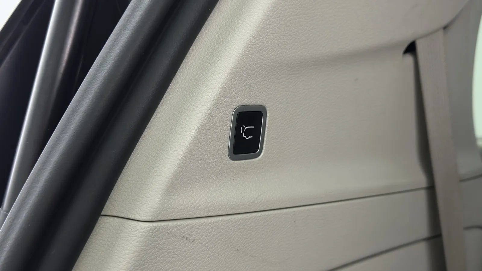 Chrysler Pacifica photo 31