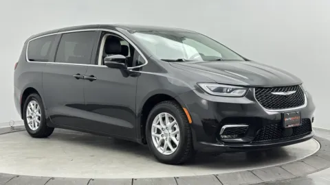 Another view of 2023 Chrysler Pacifica Touring L for sale in Jacksonville, FL at Auto Boutique Florida