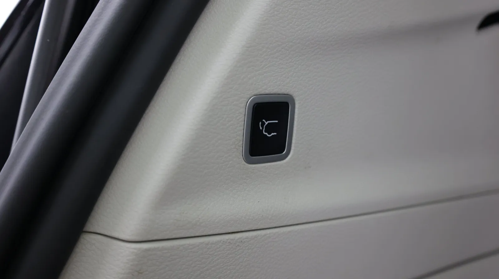Chrysler Pacifica photo 36