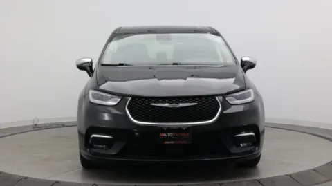 Photos of 2023 Chrysler Pacifica Hybrid Limited for sale in Jacksonville, FL at Auto Boutique Florida