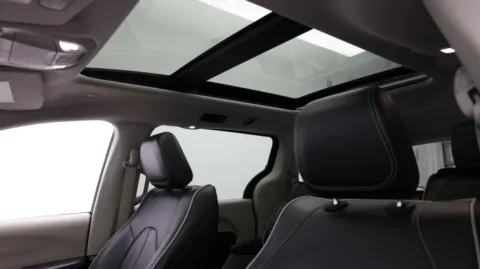 More photos of 2023 Chrysler Pacifica Hybrid Limited at Auto Boutique Florida, FL