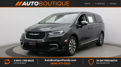 Black 2023 Chrysler Pacifica Hybrid Limited for sale in Jacksonville, FL