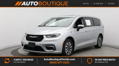 Silver 2023 Chrysler Pacifica Hybrid Limited for sale in Jacksonville, FL