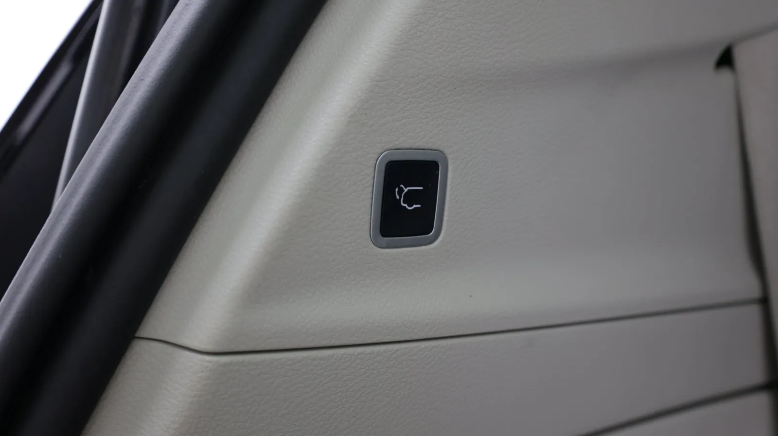 Chrysler Pacifica photo 35