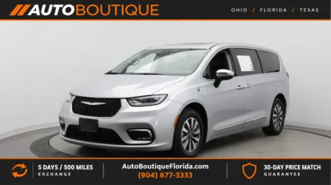 Silver 2023 Chrysler Pacifica Hybrid Limited for sale in Jacksonville, FL