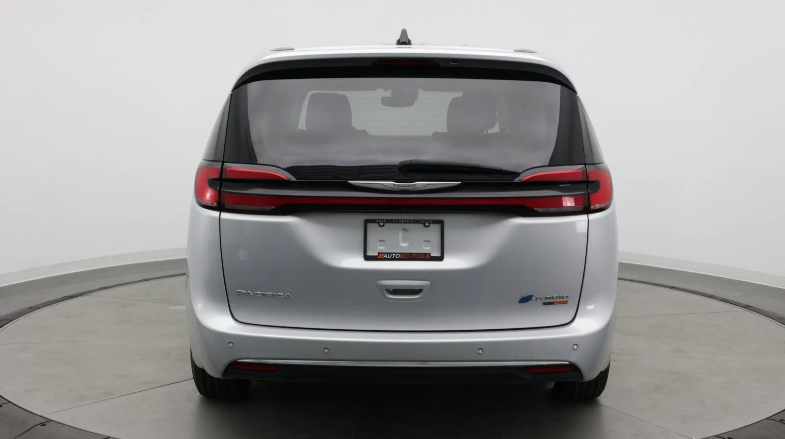 Chrysler Pacifica photo 7