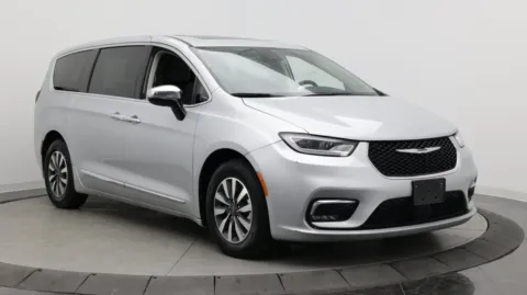 Another view of 2023 Chrysler Pacifica Hybrid Limited for sale in Jacksonville, FL at Auto Boutique Florida