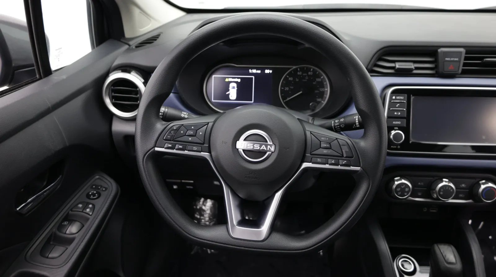 Nissan Versa photo 21