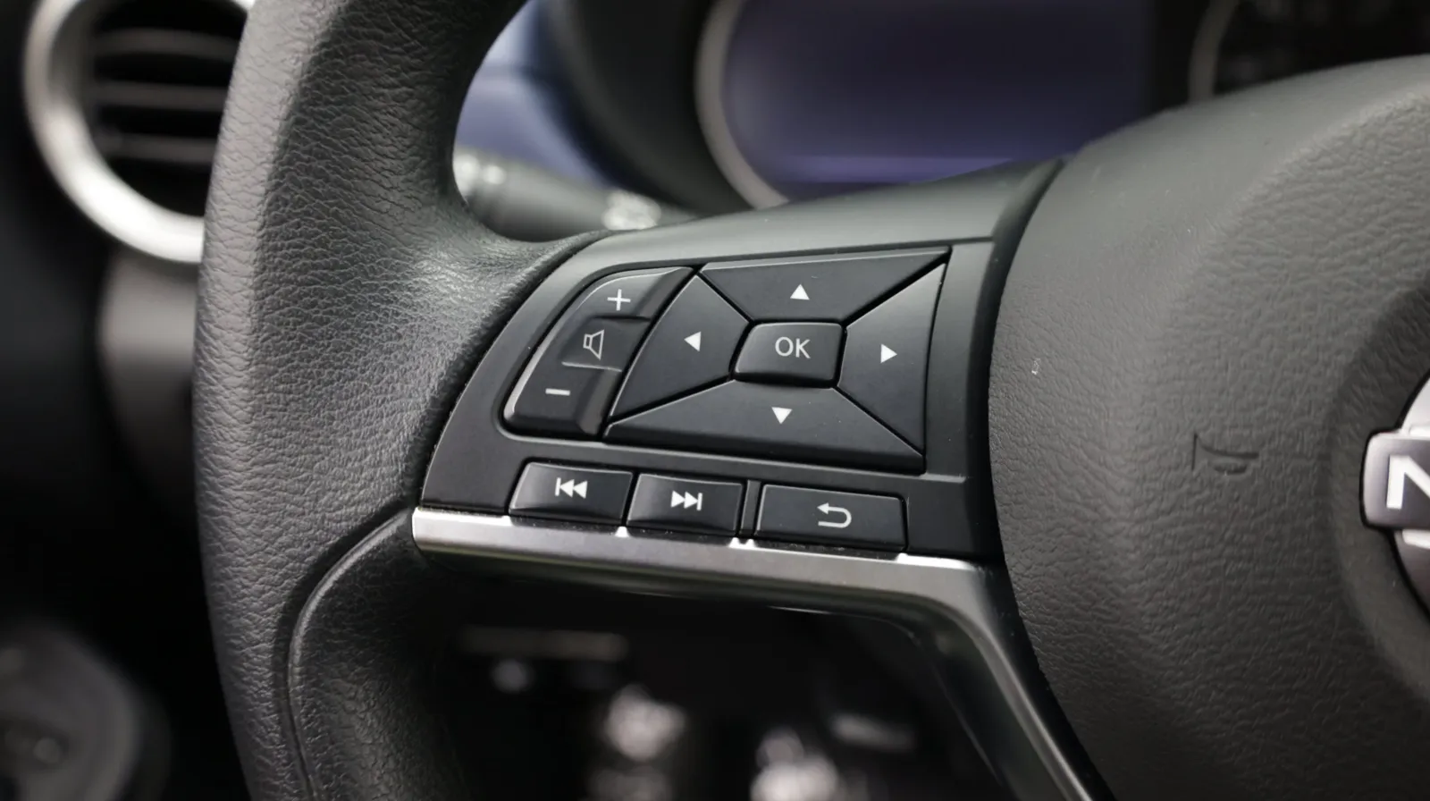 Nissan Versa photo 17