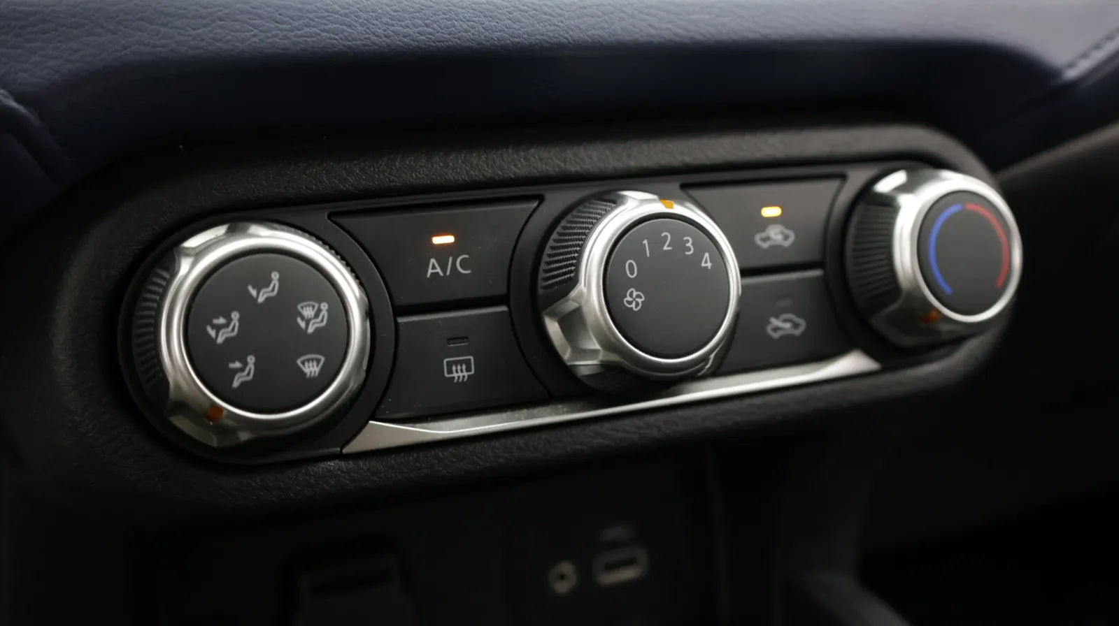 Nissan Versa photo 14