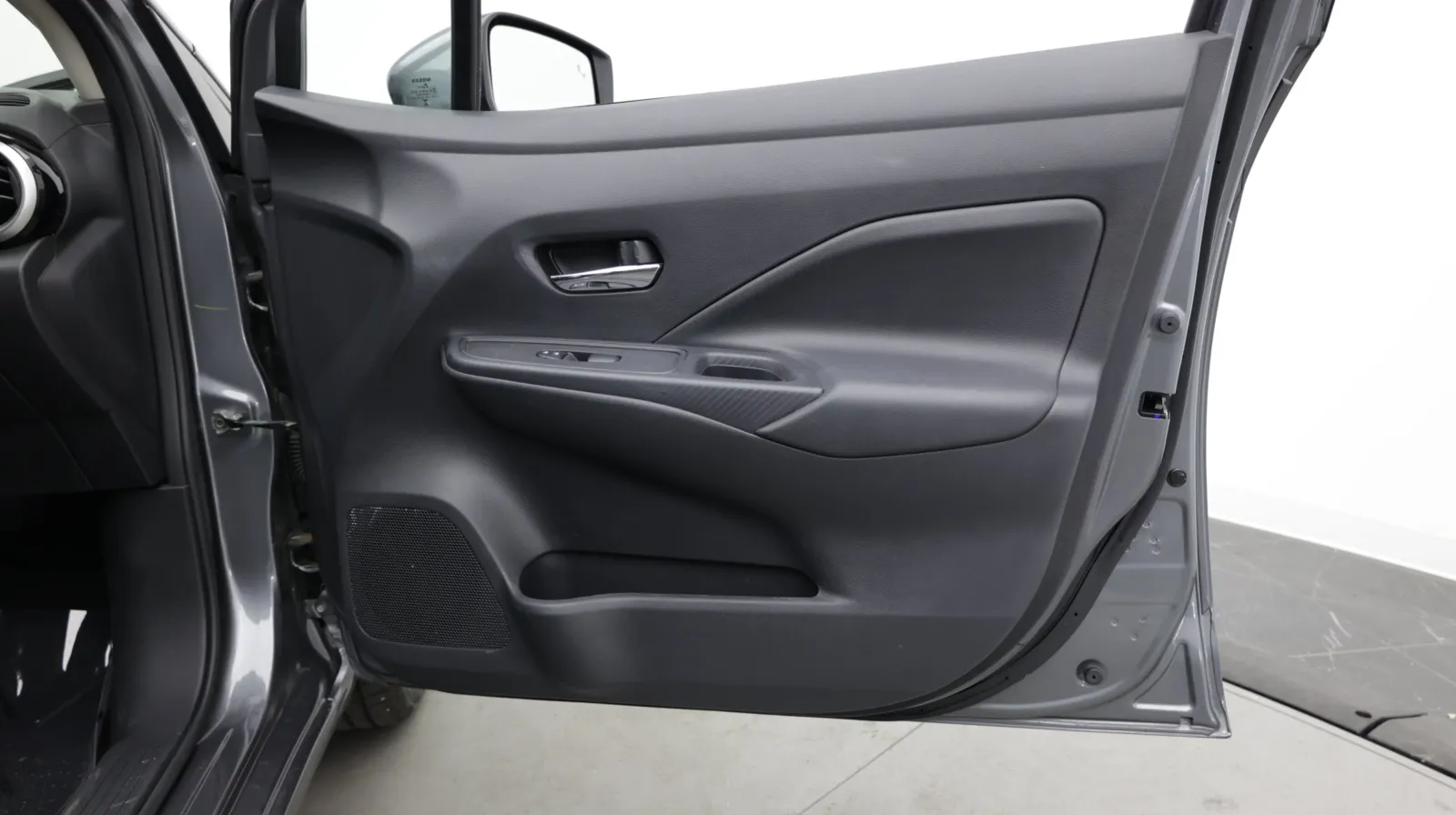 Nissan Versa photo 28