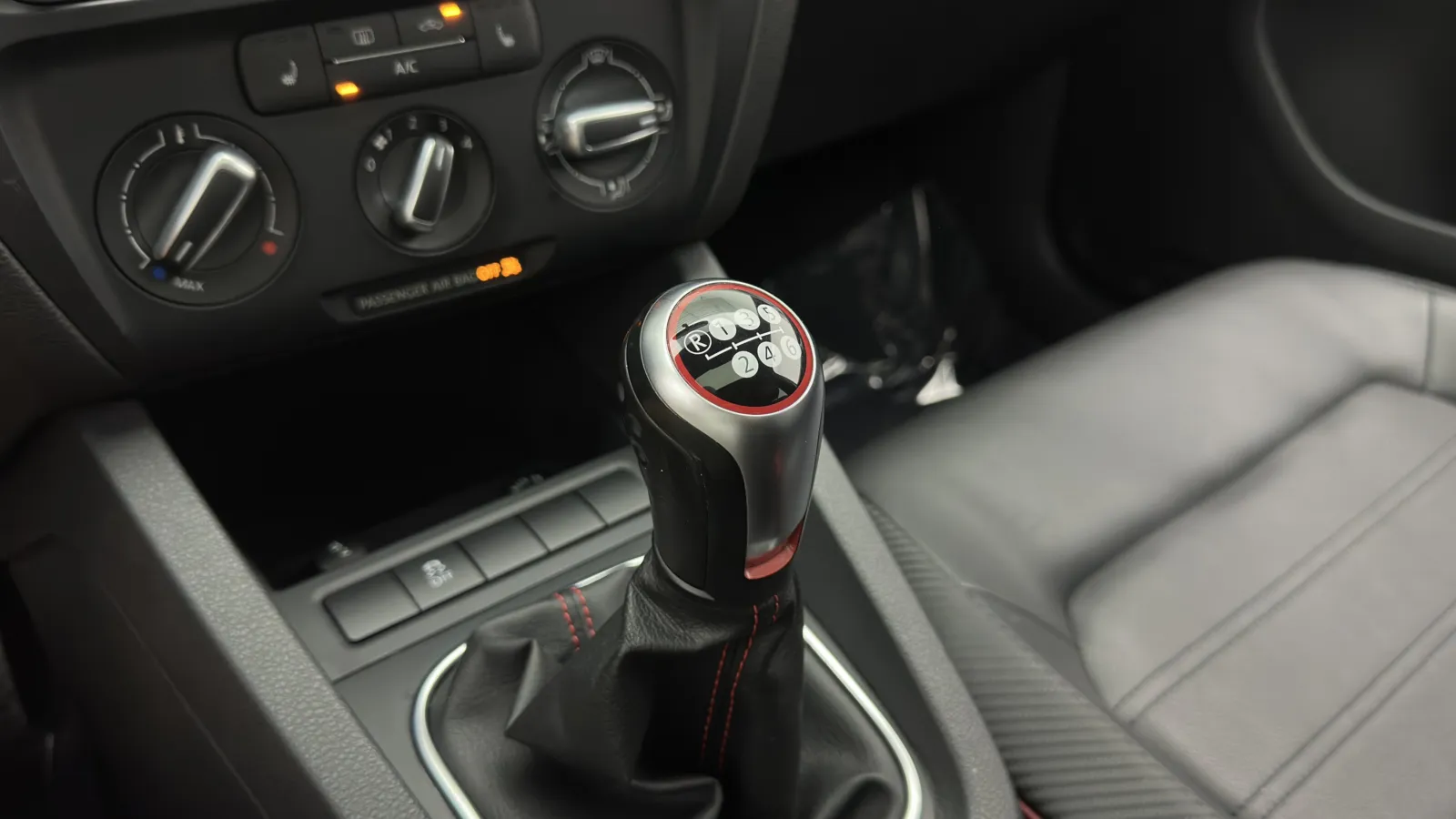 Volkswagen Jetta photo 15