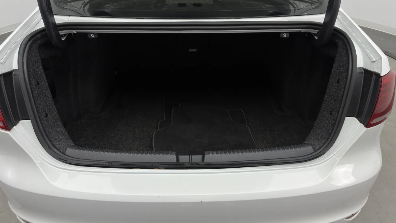 Volkswagen Jetta photo 29