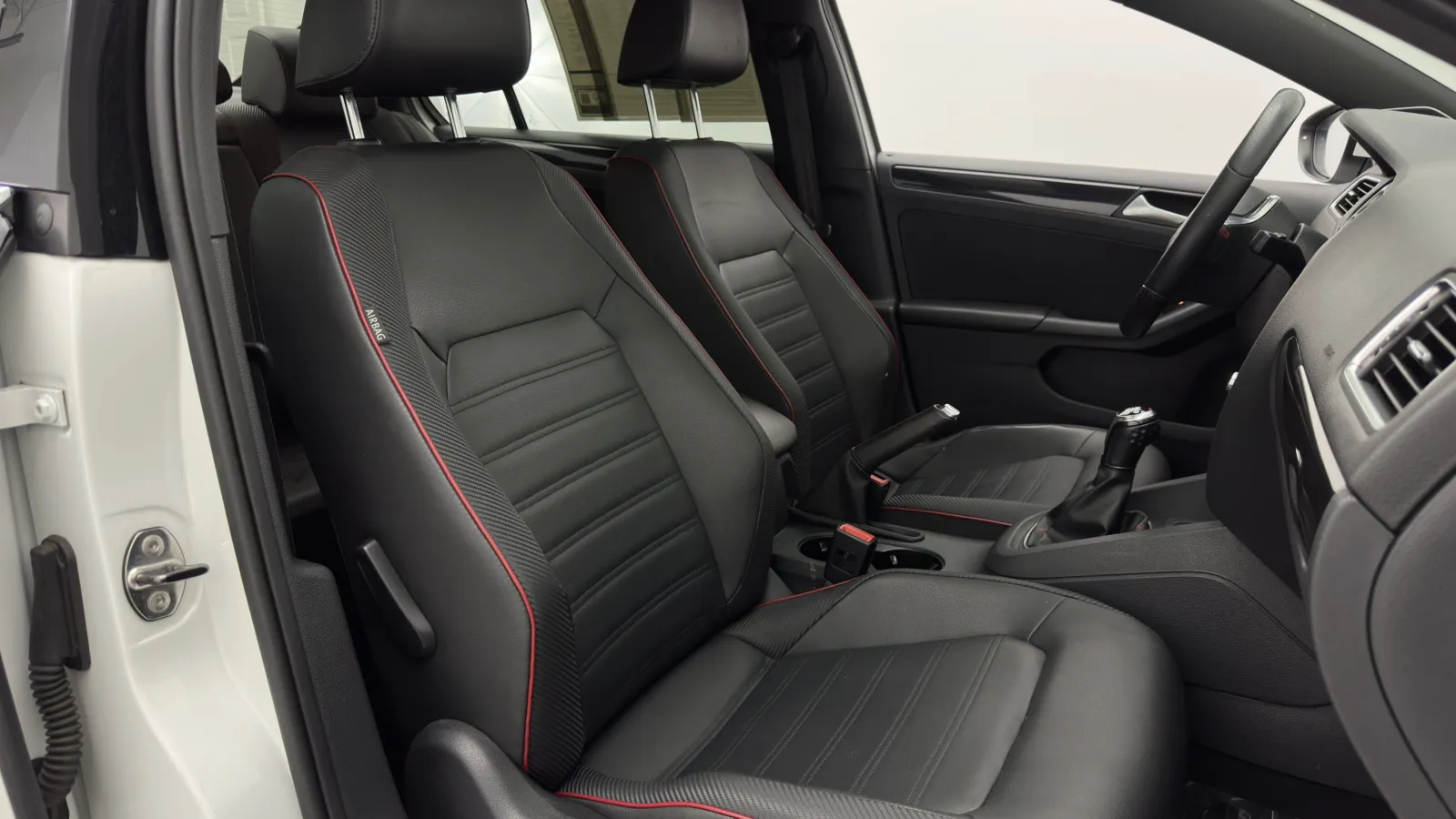 Volkswagen Jetta photo 34