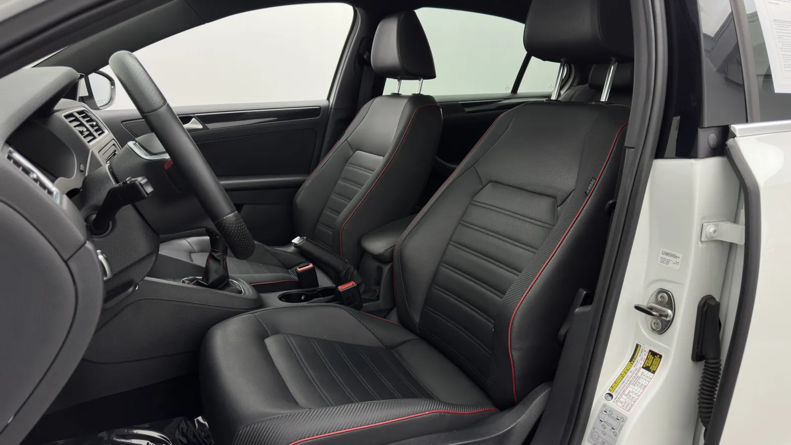 Volkswagen Jetta photo 14