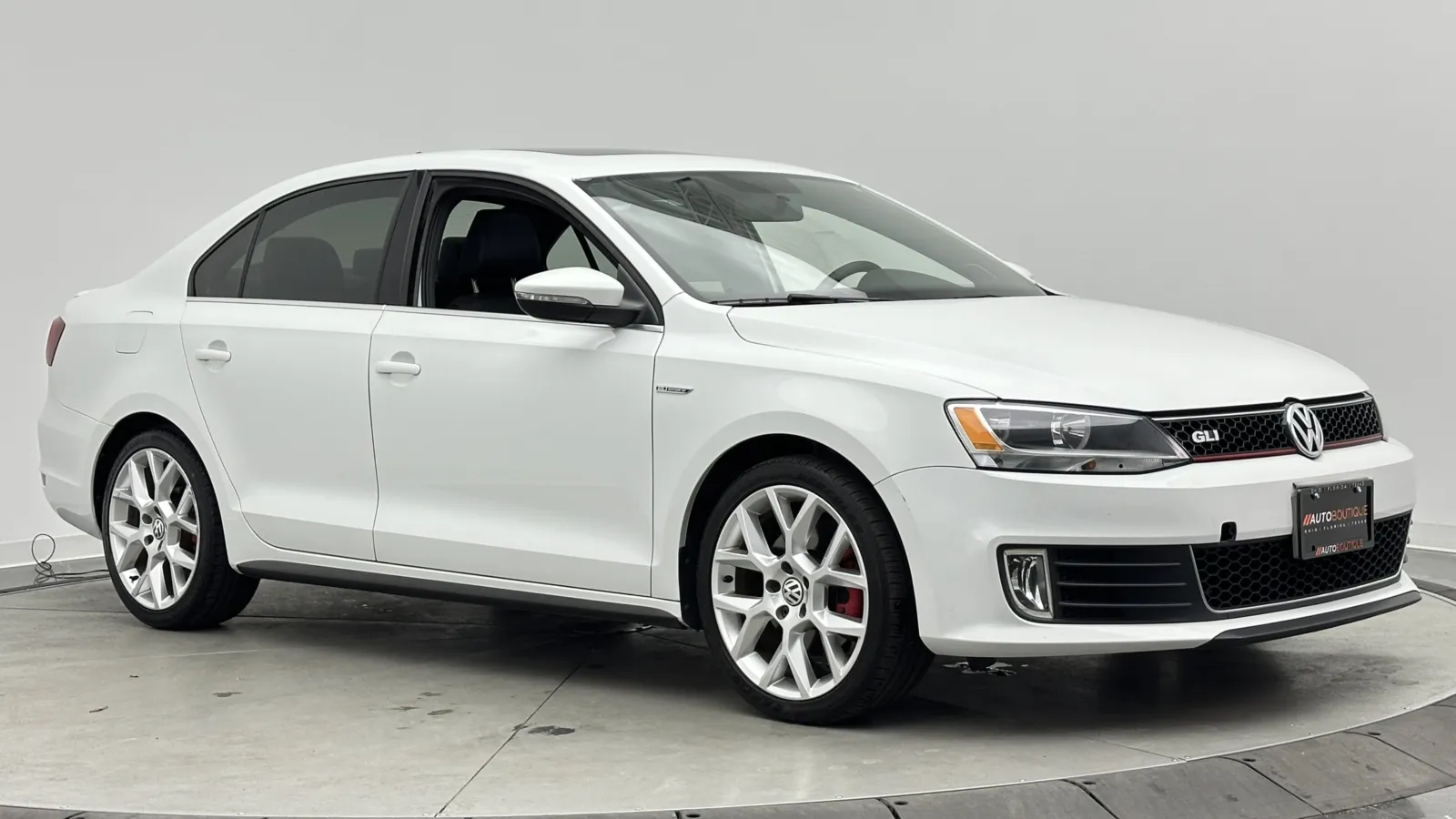 Volkswagen Jetta photo 3