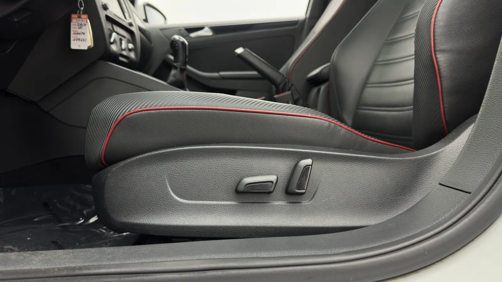 Volkswagen Jetta photo 12