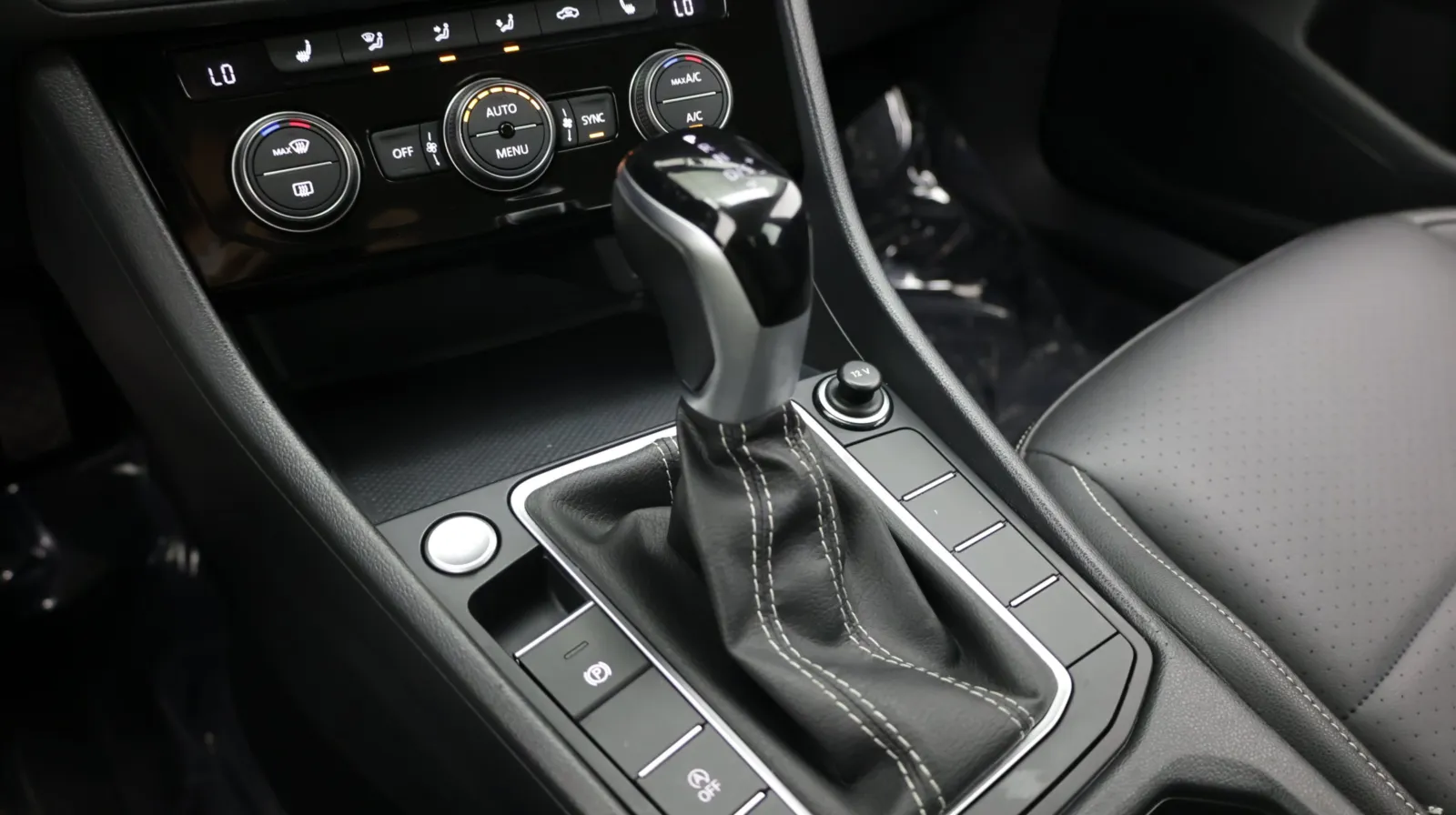 Volkswagen Jetta photo 18