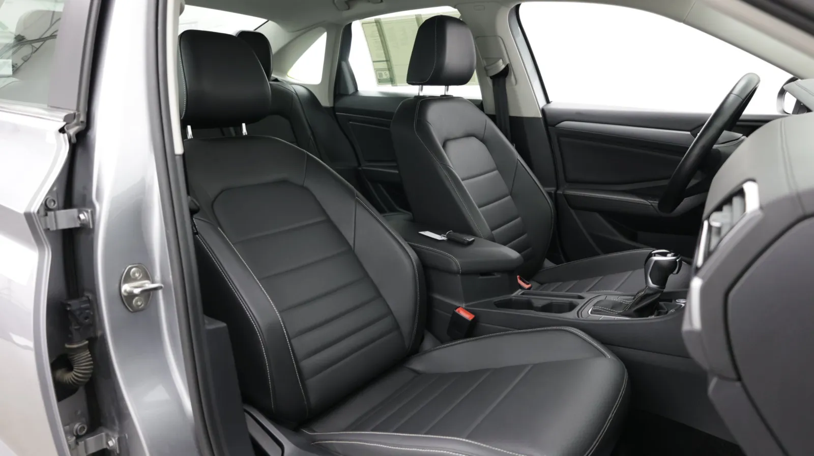 Volkswagen Jetta photo 35