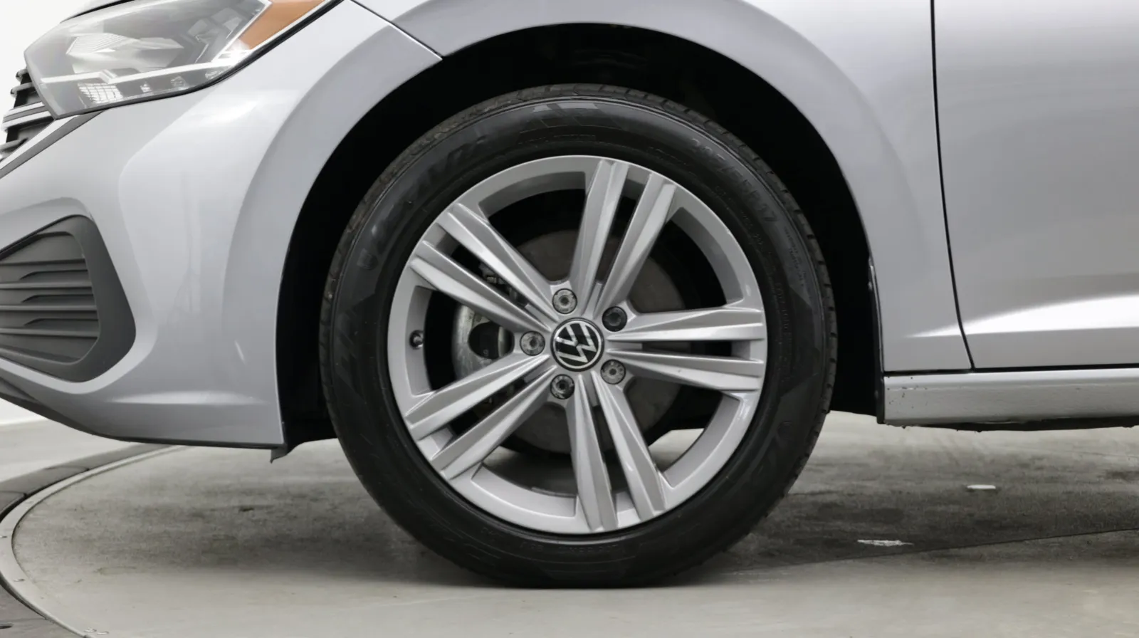 Volkswagen Jetta photo 8