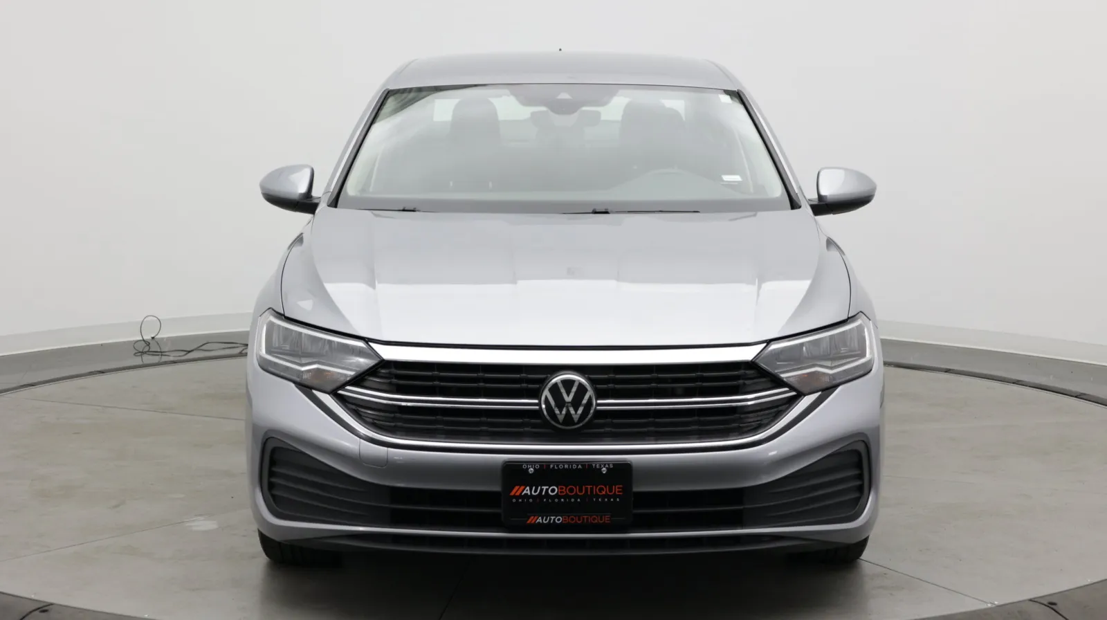 Volkswagen Jetta photo 2