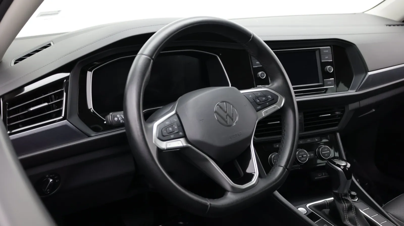 Volkswagen Jetta photo 9