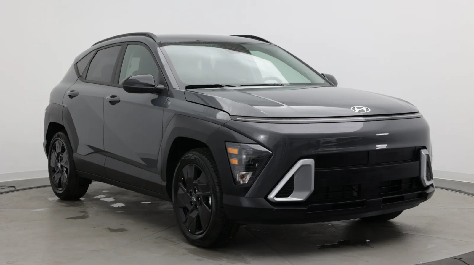 Hyundai Kona photo 3