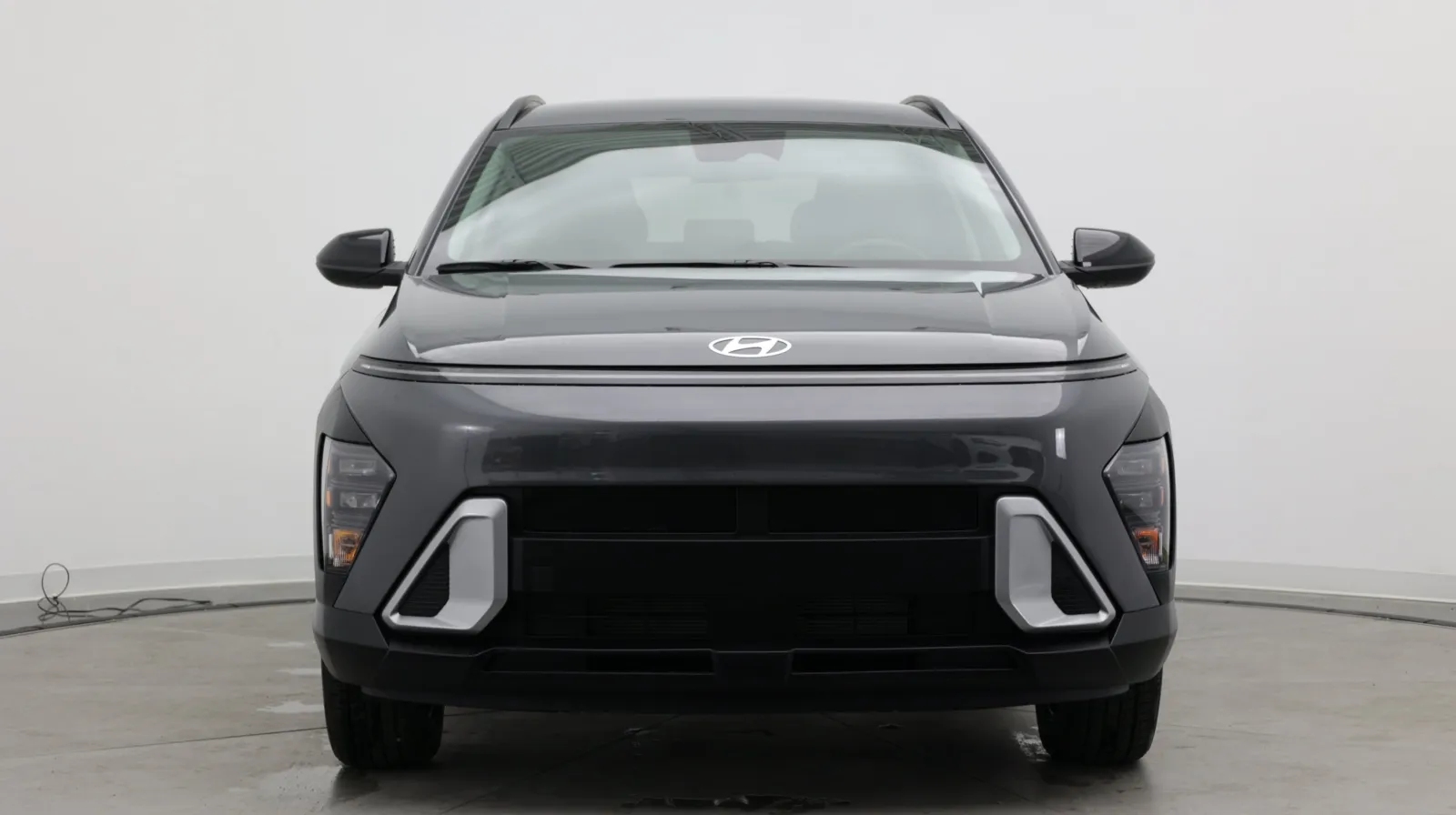 Hyundai Kona photo 2