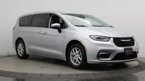 Another view of 2023 Chrysler Pacifica Touring L for sale in Jacksonville, FL at Auto Boutique Florida